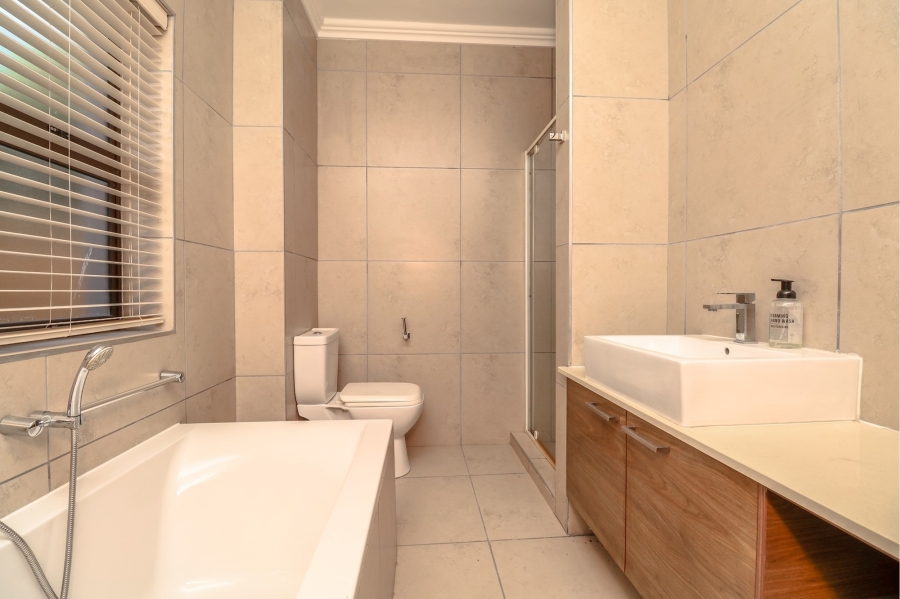 4 Bedroom Property for Sale in Pinnacle Point Golf Estate Western Cape
